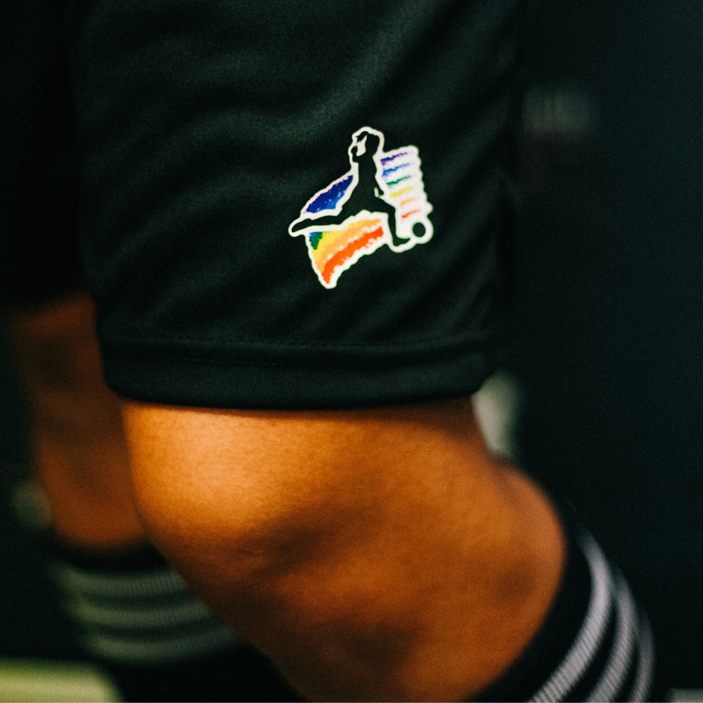 PANTALONCINO NERO LOGO LGBTQ+